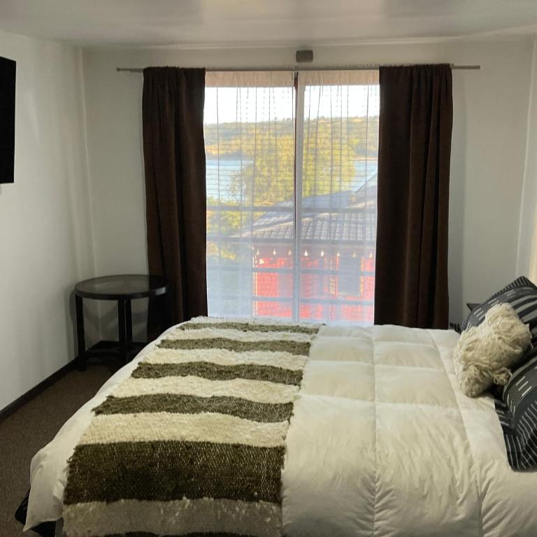 Hostal Umantun - Deluxe Double Room with Balcony and Sea View - 1