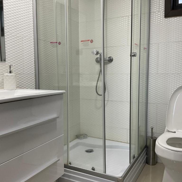 Hostal Umantun - Deluxe Double Room with Balcony and Sea View - 3