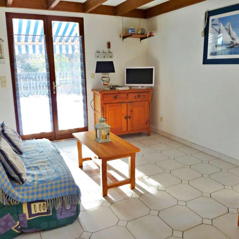 Charmante maison mitoyenne avec terrasse, 2 chambres pour 5 pers, en plein centre de Marseillan plage - FR-1-387-130 - Maison de Vacances (5 Adultes) - 3