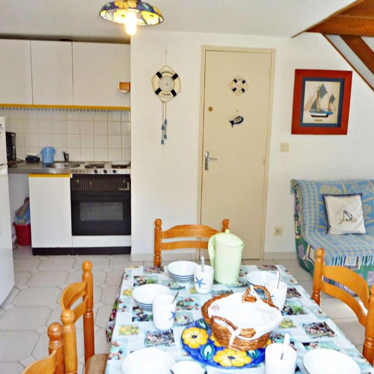 Charmante maison mitoyenne avec terrasse, 2 chambres pour 5 pers, en plein centre de Marseillan plage - FR-1-387-130 - Maison de Vacances (5 Adultes) - 9