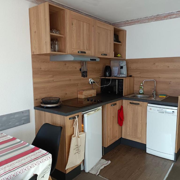 2 pièces rénové, 5 pers, ski aux pieds à Les Menuires - Appartement 1 Chambre - 7