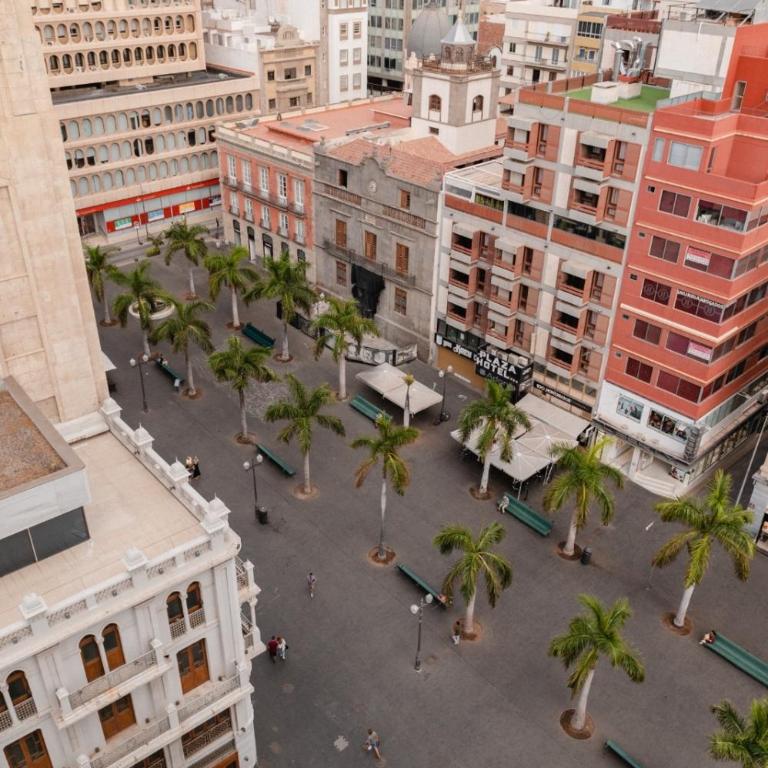 Piso de lujo en centro Santa Cruz. - Apartamento de 2 dormitorios - 24