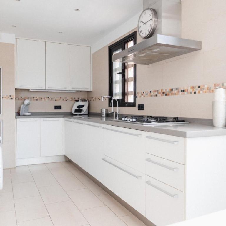Piso de lujo en centro Santa Cruz. - Apartamento de 2 dormitorios - 29