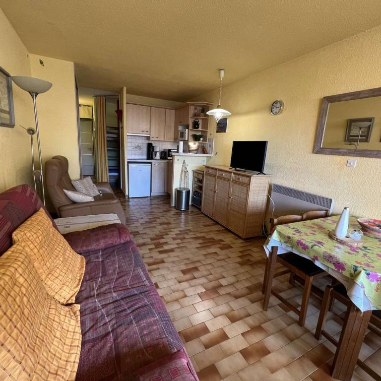 Studio cosy avec cabine, piscine, parking, lave-linge, proche plage et commerces. - FR-1-702-9 - Estudio - 4