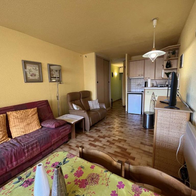 Studio cosy avec cabine, piscine, parking, lave-linge, proche plage et commerces. - FR-1-702-9 - Estudio - 5