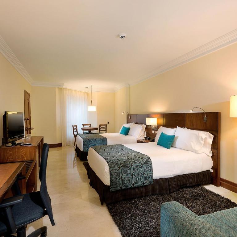 Hotel Dann Carlton Bucaramanga - Standard Double Room with Two Double Beds - 10