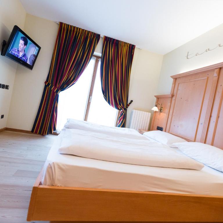 Hotel Touring - Camera Familiare con Vasca - 4