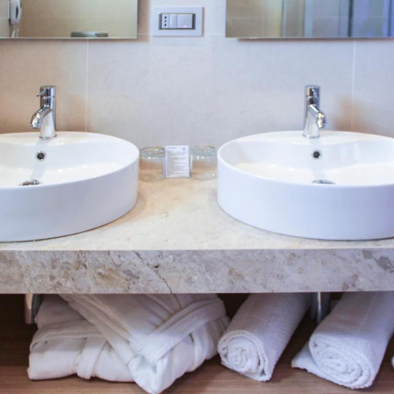 Hotel Calabona - Suite con Balcone - 8