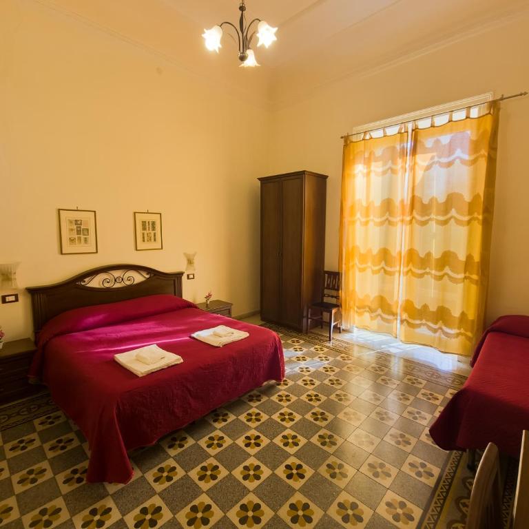 B&B Liberty - Family Room with Balcony - 7