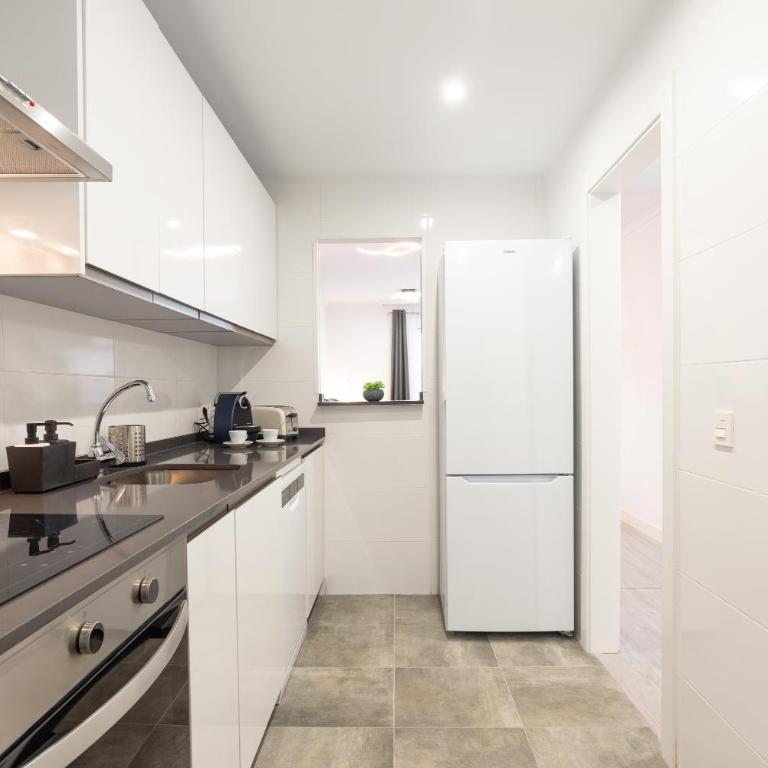 Modern apartment near Huelin Beach & Free Parking - Apartamento de 2 dormitorios - 14
