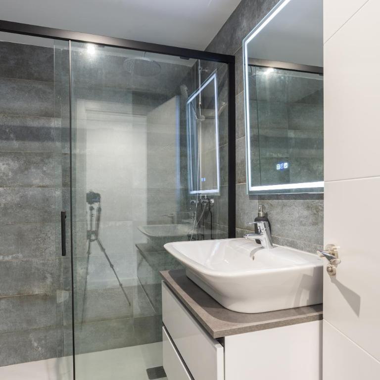 Modern apartment near Huelin Beach & Free Parking - Apartamento de 2 dormitorios - 29
