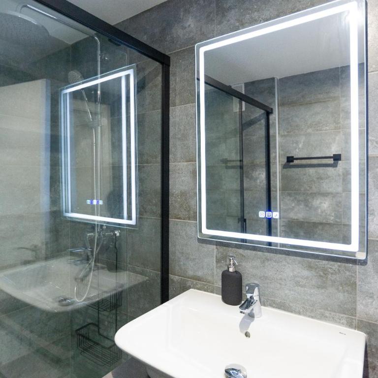 Modern apartment near Huelin Beach & Free Parking - Apartamento de 2 dormitorios - 32
