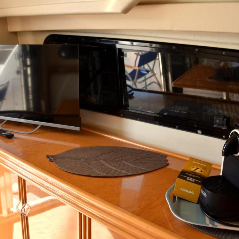 Luxury Yacht Kamikara - Casa Móvil - 14