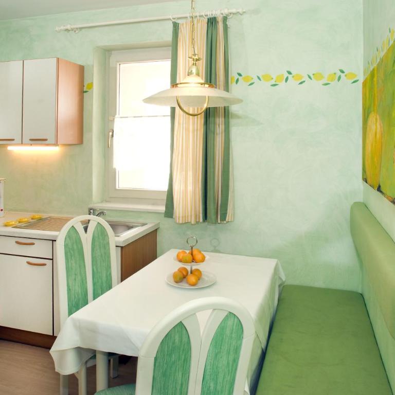 Hotel Garni ELISABETH - Apartment mit 1 Schlafzimmer und Balkon - 14