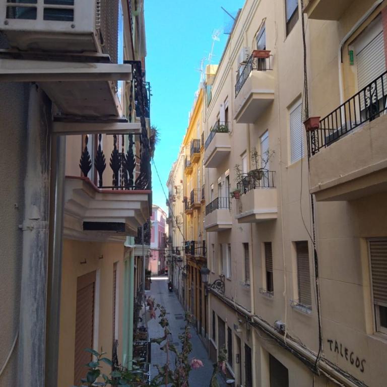 Your Valencia Home - One-Bedroom Apartment - 21