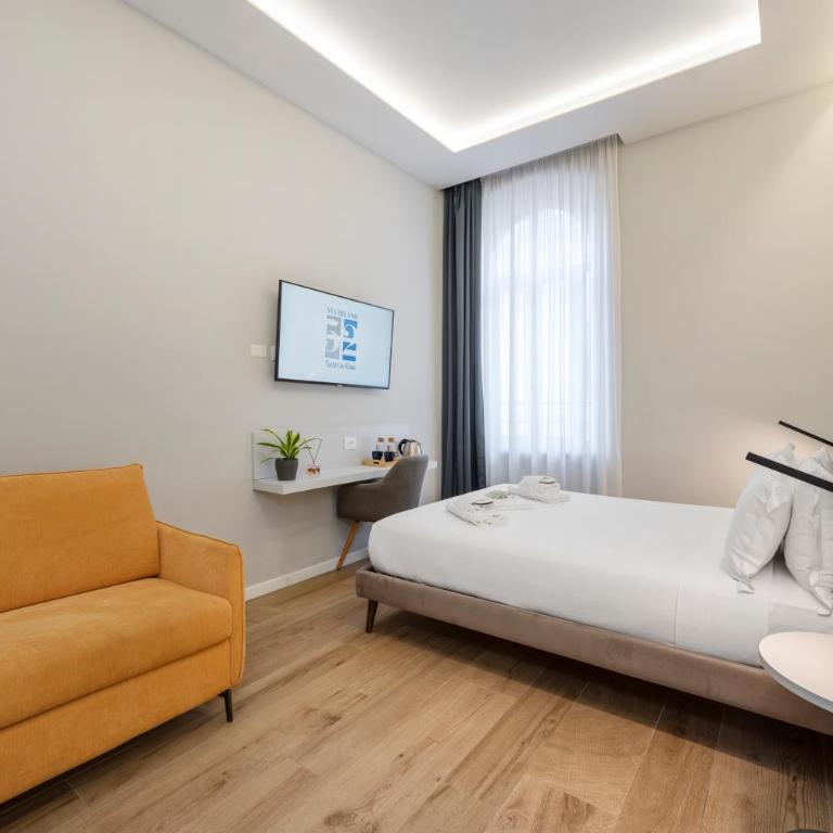 B-STAY Via Milano 52 - Camera Queen - 10
