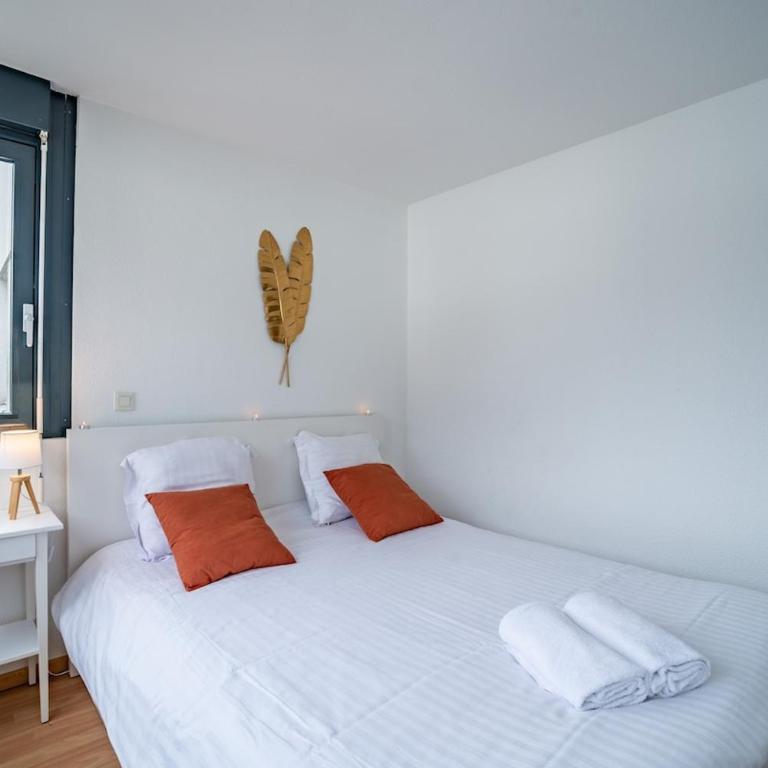 Standing Europole, garage privé, calme, netflix - Appartement avec Balcon - 16