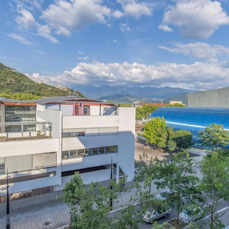 Standing Europole, garage privé, calme, netflix - Appartement avec Balcon - 22