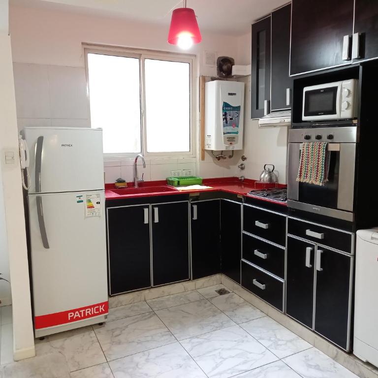 DESCANSO IDEAL CENTRICO "Con patio y balcón" - Apartamento de 2 dormitorios - 3