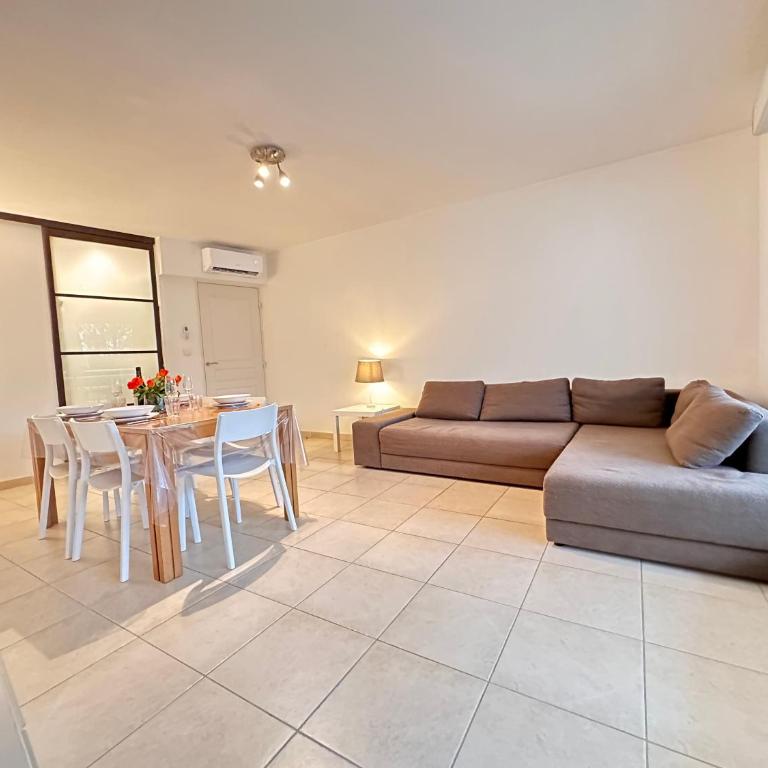 PGH N6 - 100m de la Plage, Terrasse, Parking - Appartement 2 Chambres - 3