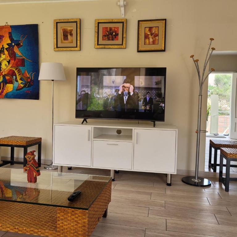 Casa Club Mijail - Three-Bedroom Apartment - 16