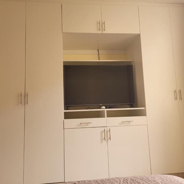 Casa Club Mijail - Three-Bedroom Apartment - 50
