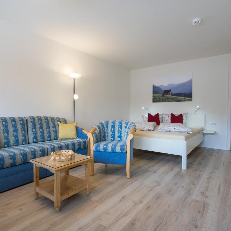 Ferienwohnung Kolb - Studio-Apartment mit Blick auf die Berge - 4