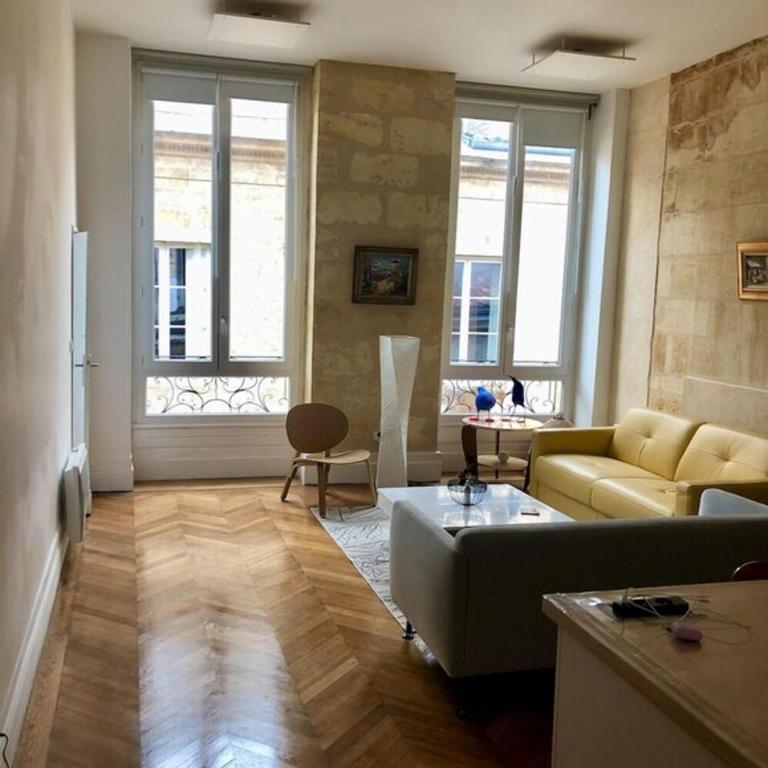 Fantastic 3-Room apartment heart of les Chartrons - Bordeaux - Two-Bedroom Apartment - 56