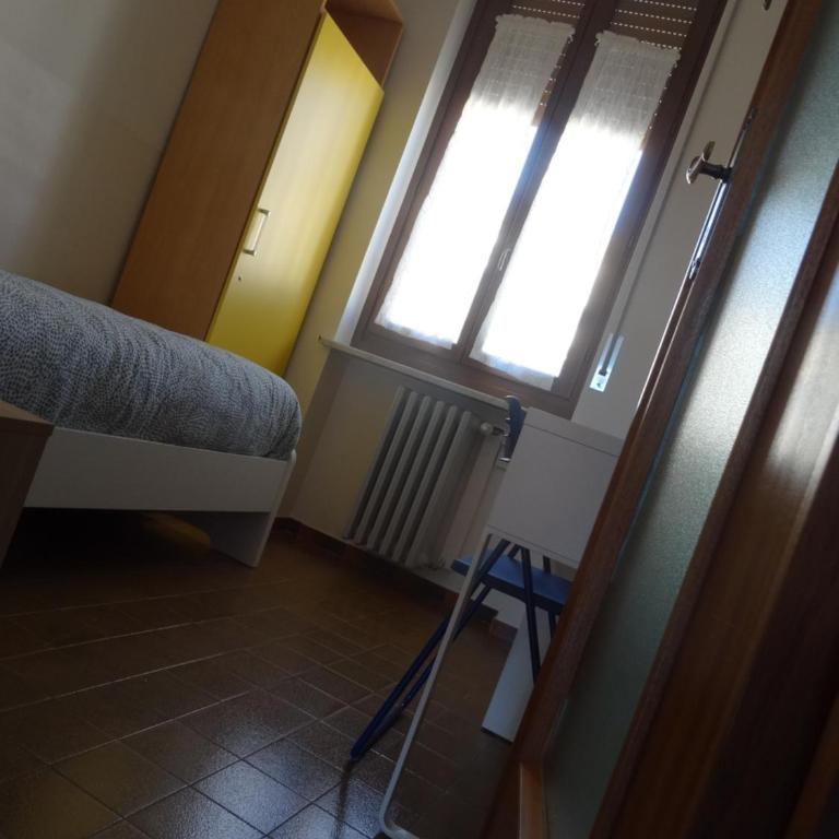 Ostello Cuneo - Standard Single Room with Shared Bathroom - 1