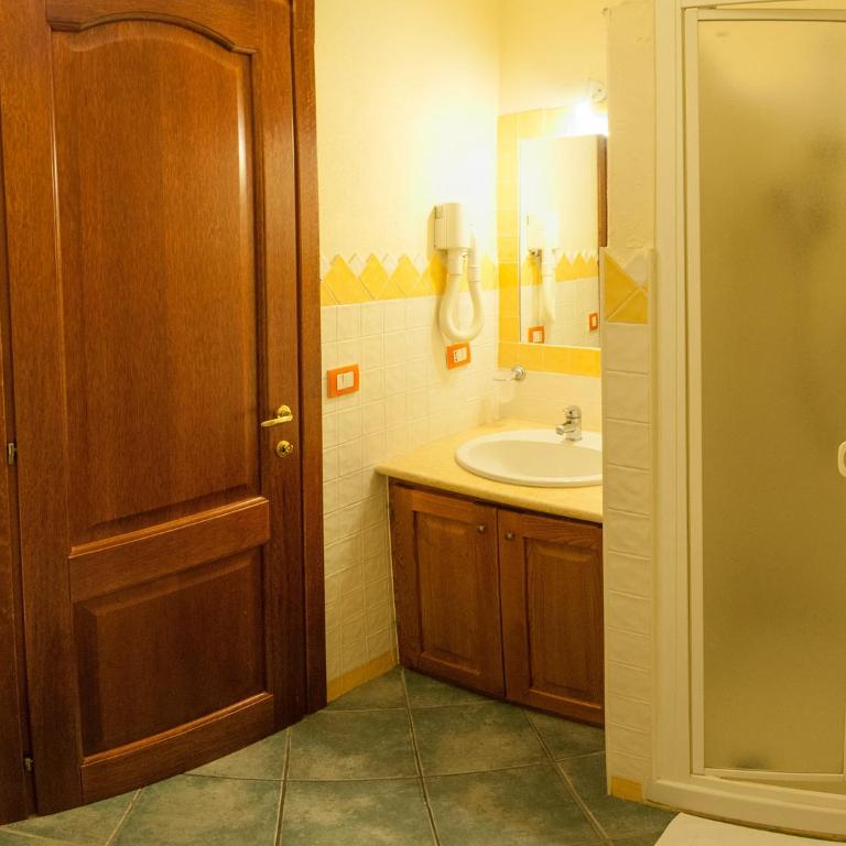 Guest House Dolce Vita - Camera Tripla con Vista Mare - 5
