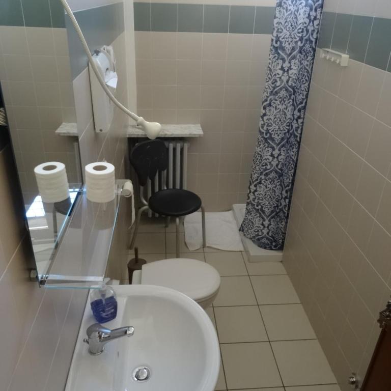 Ostello Cuneo - Single Room with Private External Bathroom - 4
