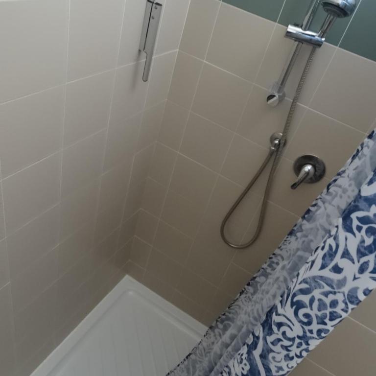 Ostello Cuneo - Single Room with Private External Bathroom - 5