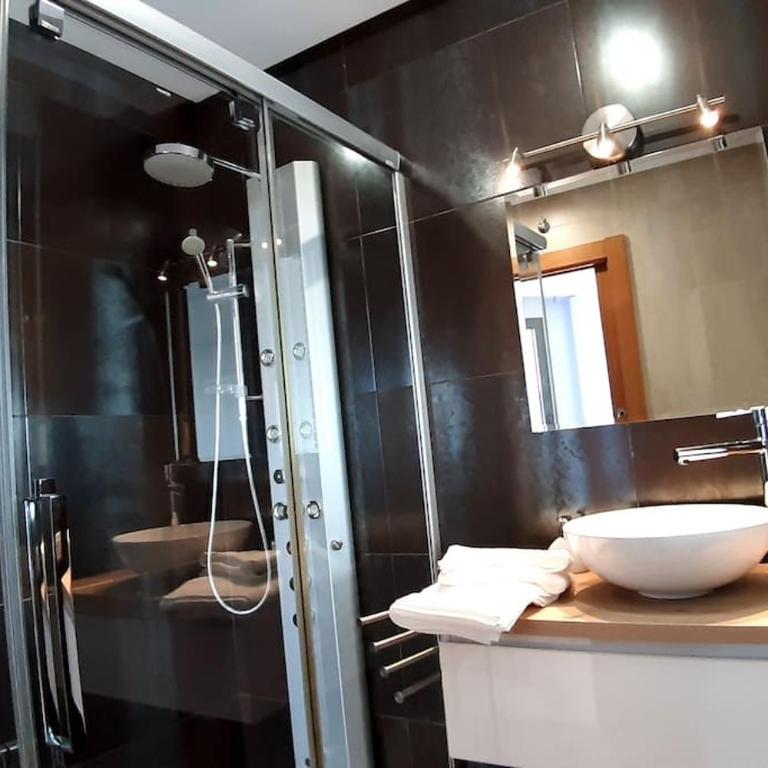LUXEinBurgos Atico Vista Espectacular a Catedral - Apartamento de 1 dormitorio - 5