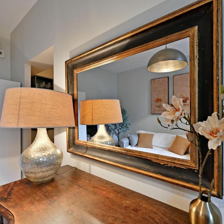 Au cœur des Papes, dans bâtisse de charme studios & appartements en cœur de ville - Apartment mit 1 Schlafzimmer - 10