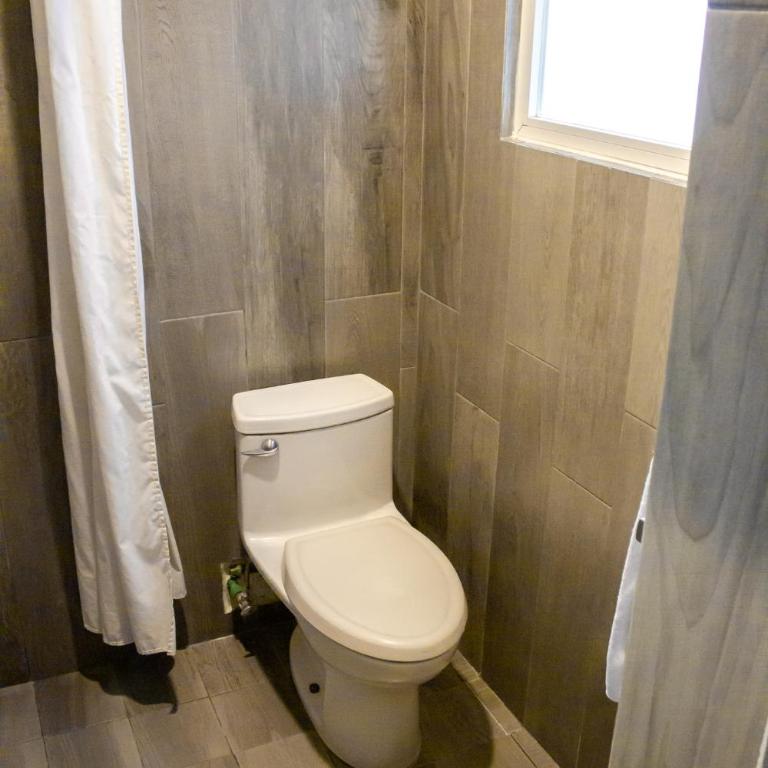 HOTEL MIRAMAR - Family Room with Bathroom - 7