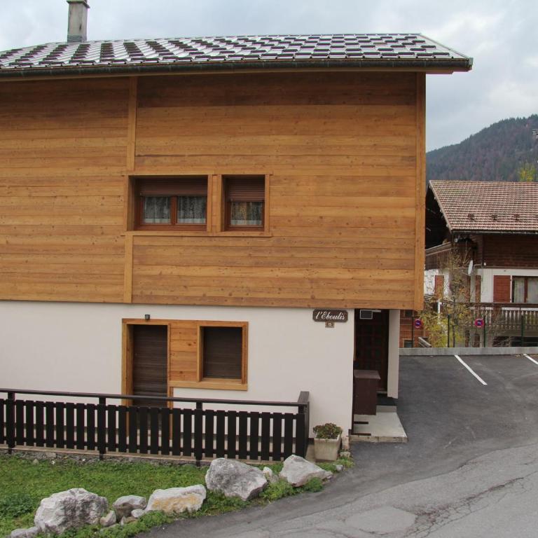 Charmant 3 pièces savoyard avec balcon, cheminée, proche commerces et remontées mécaniques - FR-1-459-18 - Appartamento (8 Adulti) - 2