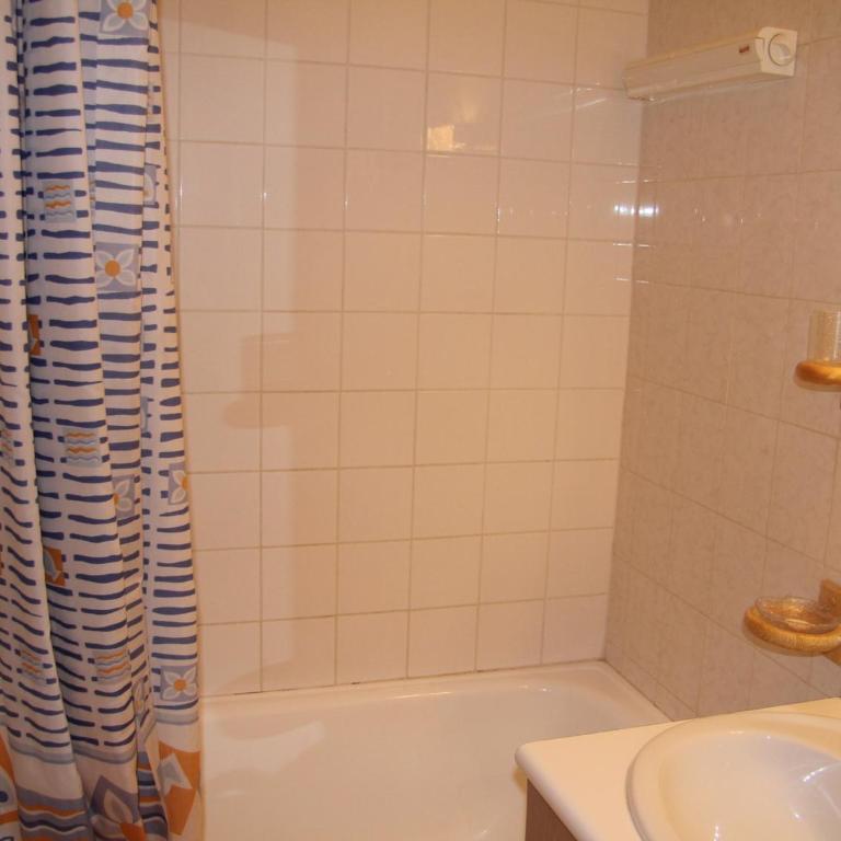 Confortable 3 pièces, départ ski, parking, WiFi, La Clusaz - FR-1-459-38 - Apartment (6 Adults) - 9