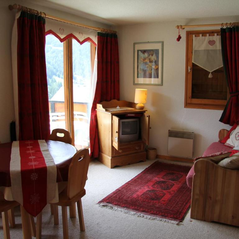 Charmant appartement avec terrasse - La Clusaz - FR-1-459-59 - Apartment (6 Erwachsene) - 2