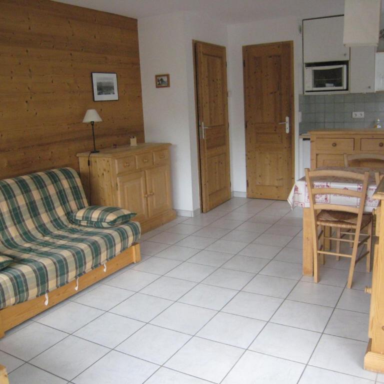 Appartement 4 Pers, Centre Village, Terrasse Sud - La Clusaz, Proche Commerces et Pistes - FR-1-459-85 - Studio - 1