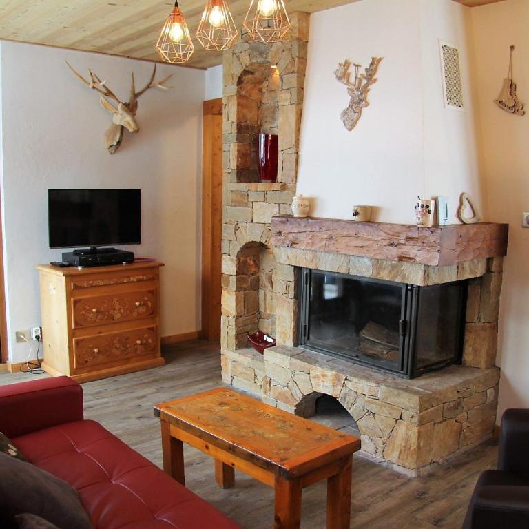 Appartement Rénové 3 Pièces au Centre de La Clusaz avec Balcon et Garage - FR-1-459-40 - Appartement (6 Adultes) - 1