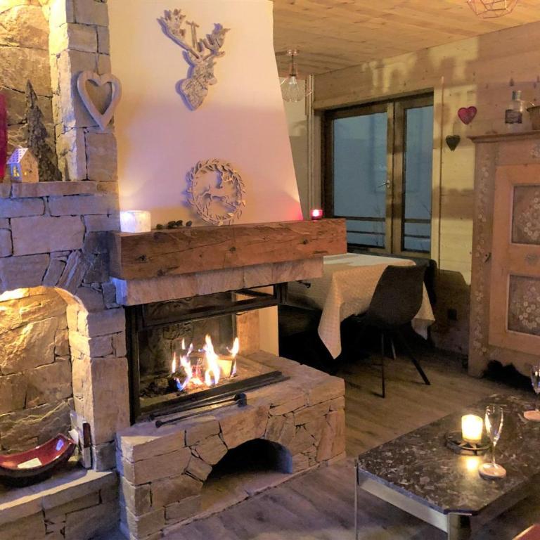 Appartement Rénové 3 Pièces au Centre de La Clusaz avec Balcon et Garage - FR-1-459-40 - Appartement (6 Adultes) - 2