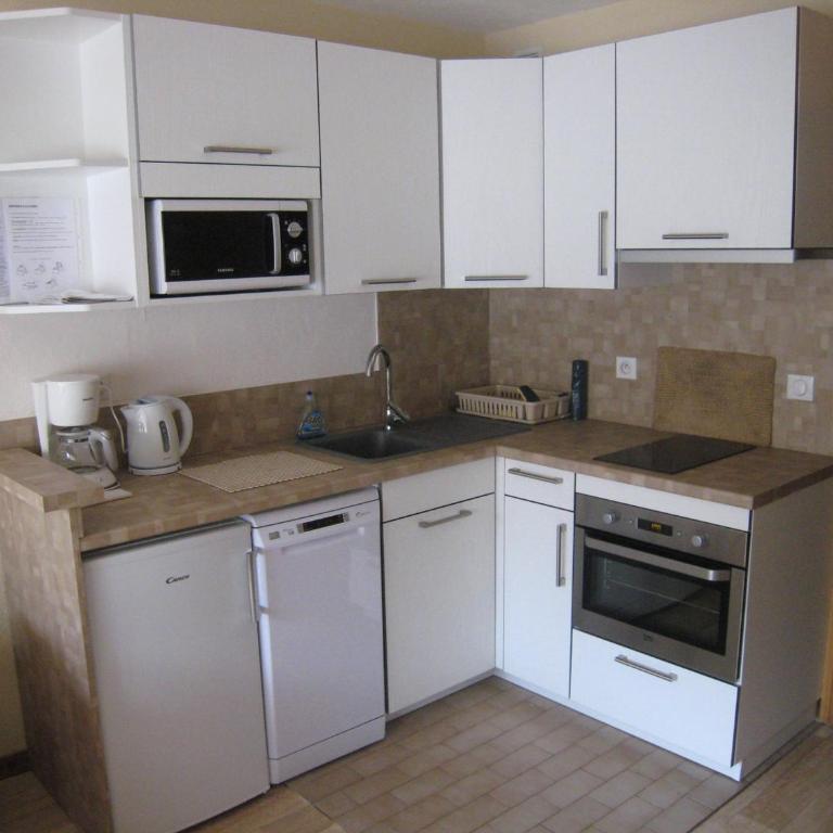 Studio cabine au centre, balcon sud, parking, proche pistes et commerces - FR-1-459-89 - Estudio - 3