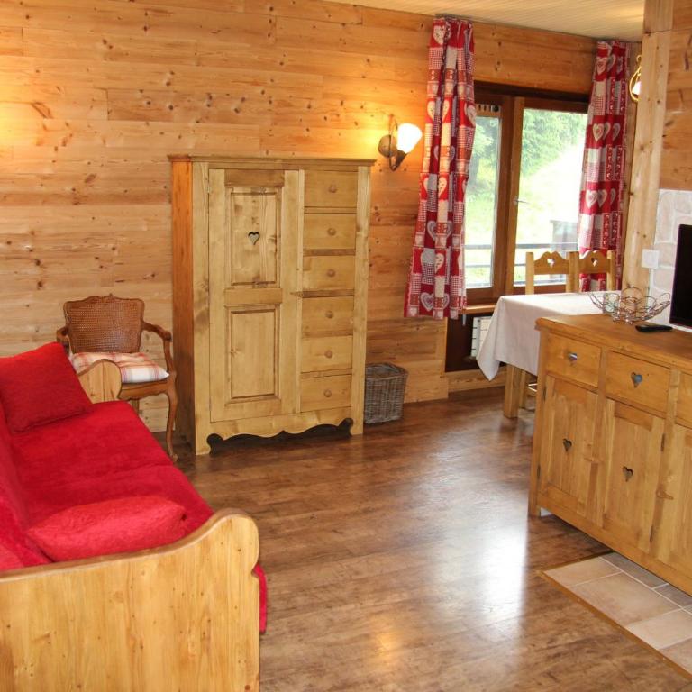 Appartement 2 Pièces Rénové avec Balcon et Garage au Cœur de La Clusaz - FR-1-459-74 - Appartamento (5 Adulti) - 1