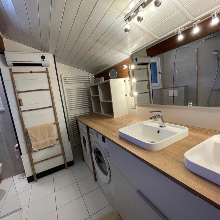 Appartement Mansardé 3 Pièces 74m², Balcon Sud, Parking Privé, Wifi - FR-1-459-183 - Apartamento (5 adultos) - 10