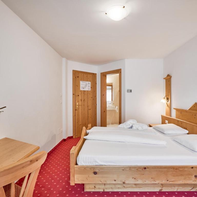 Wellness-Sporthotel Ratschings - Double Room with Balcony - 1