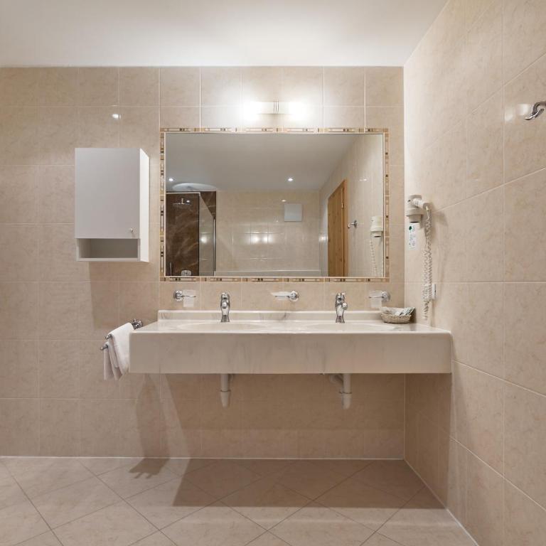 Wellness-Sporthotel Ratschings - Suite with Balcony - 5