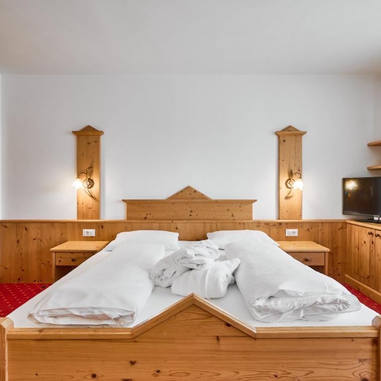 Wellness-Sporthotel Ratschings - Double Room with Balcony - 5