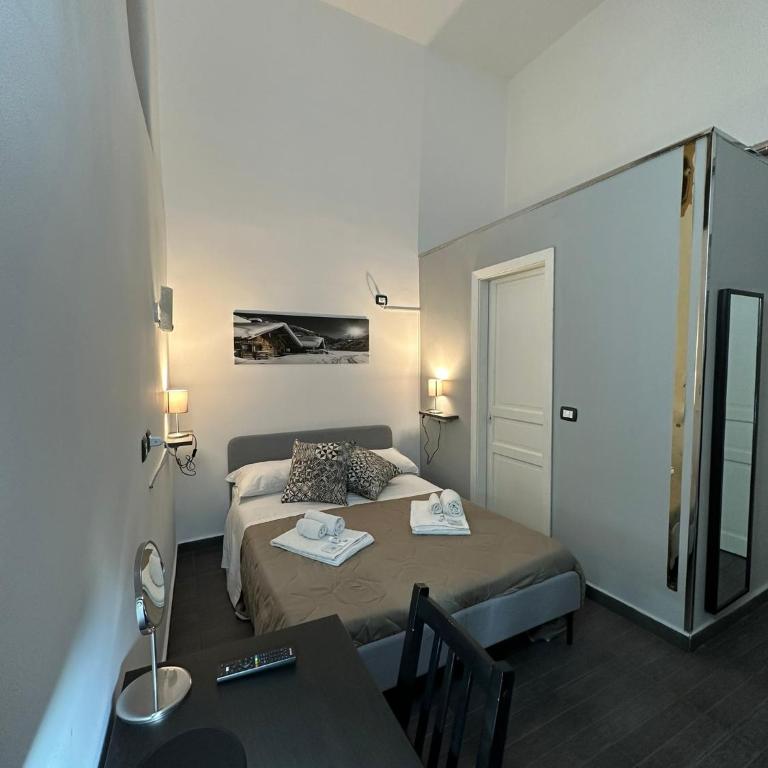 Etna Rooms - Small Double Room - 2