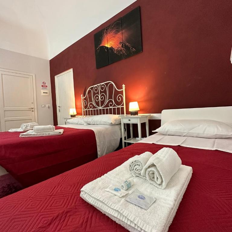 Etna Rooms - Triple Room - 4