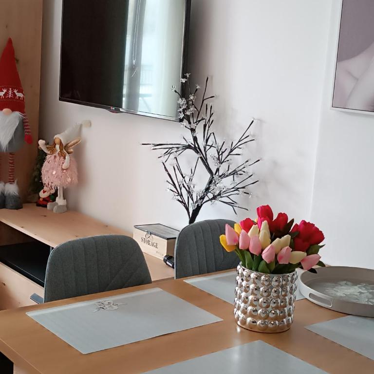 President KOP A515 - One-Bedroom Apartment - 100